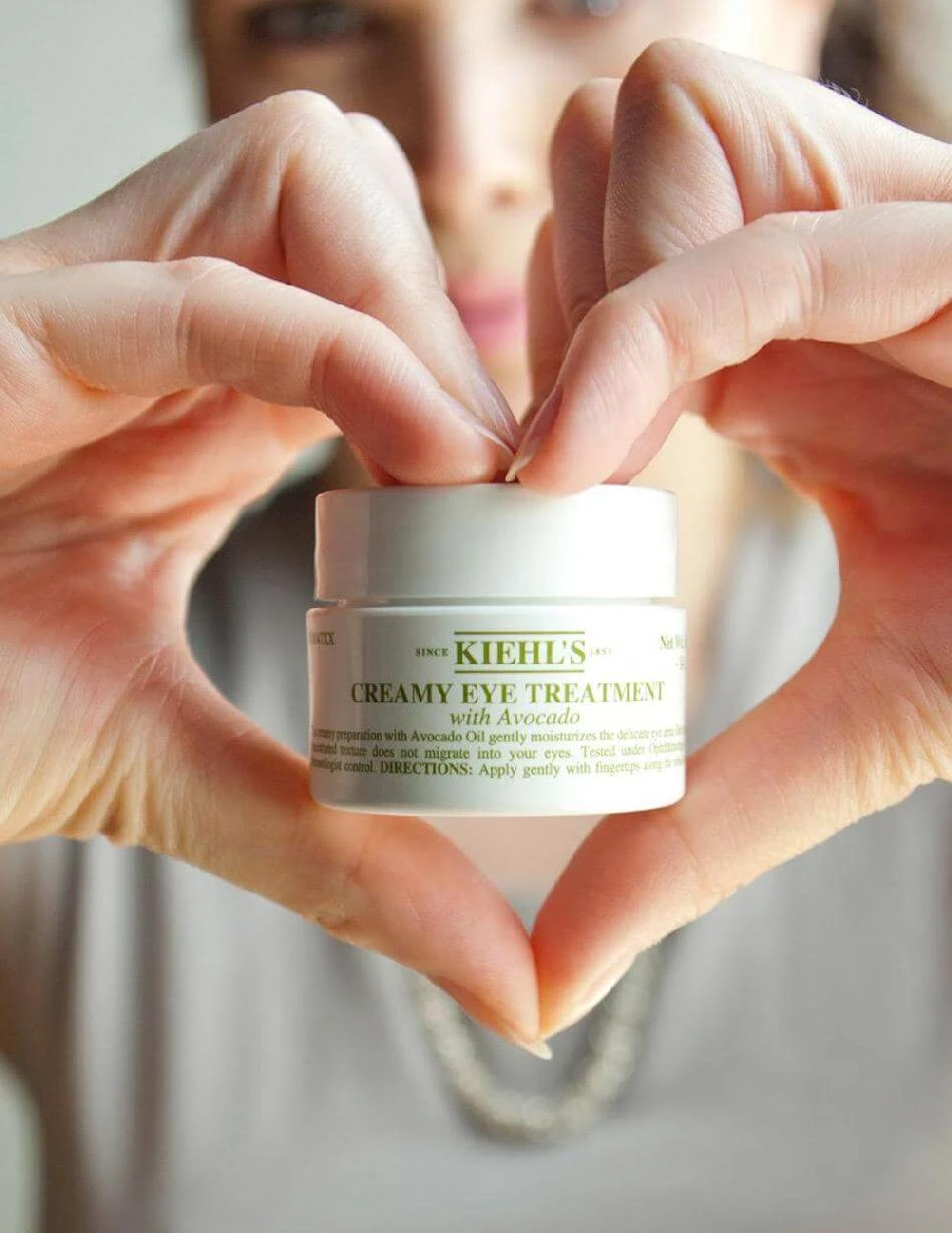 Want to look younger than 5 years old, women should definitely invest in a very good bottle of eye cream