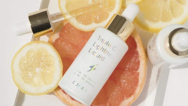 Regularly use Vitamin C serum every day, and this is a true comment from 5 beauty believers